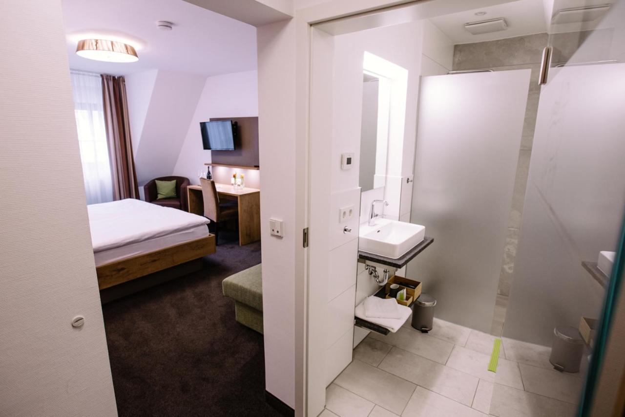 Hotel Restaurant Lamm Rosswag Vaihingen an der Enz Bagian luar foto